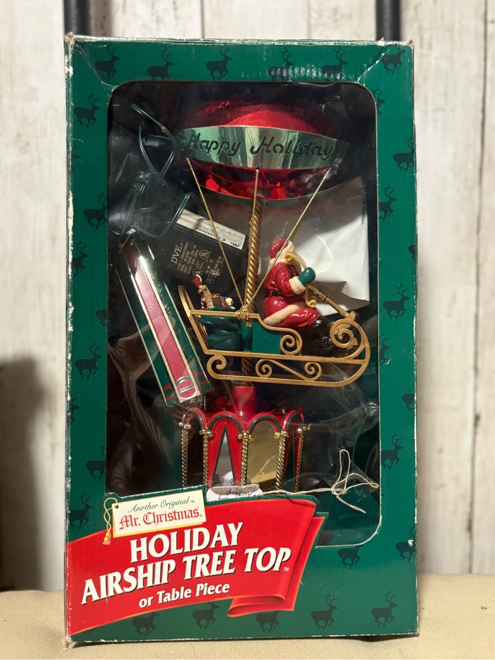 Holiday Airship Tree Top - Red & Green